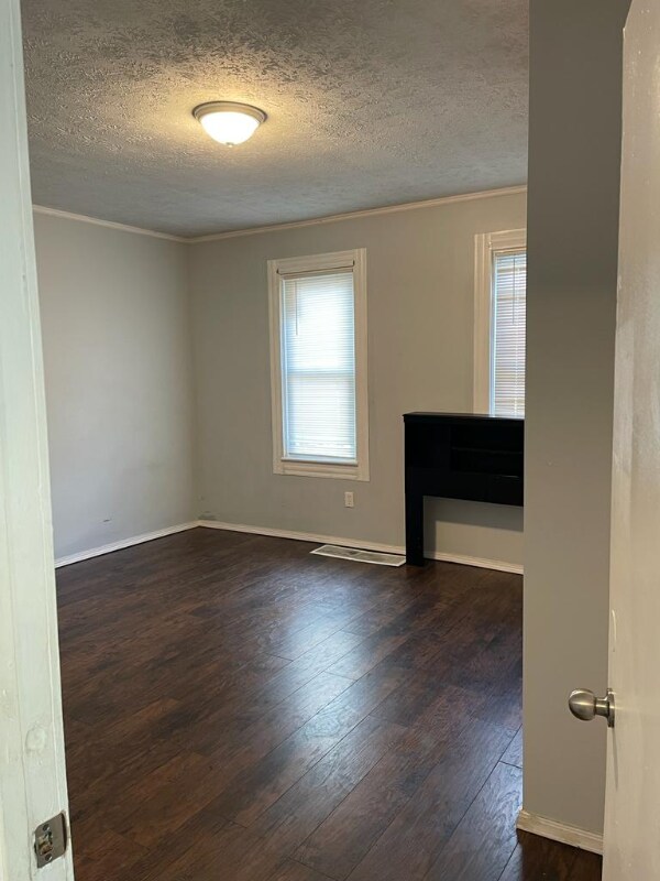 Building Photo - 767 N 8th St