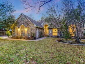Building Photo - 10208 Open Gate Dr