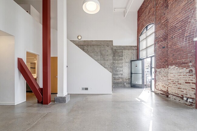 Building Photo - 701 Minnesota St