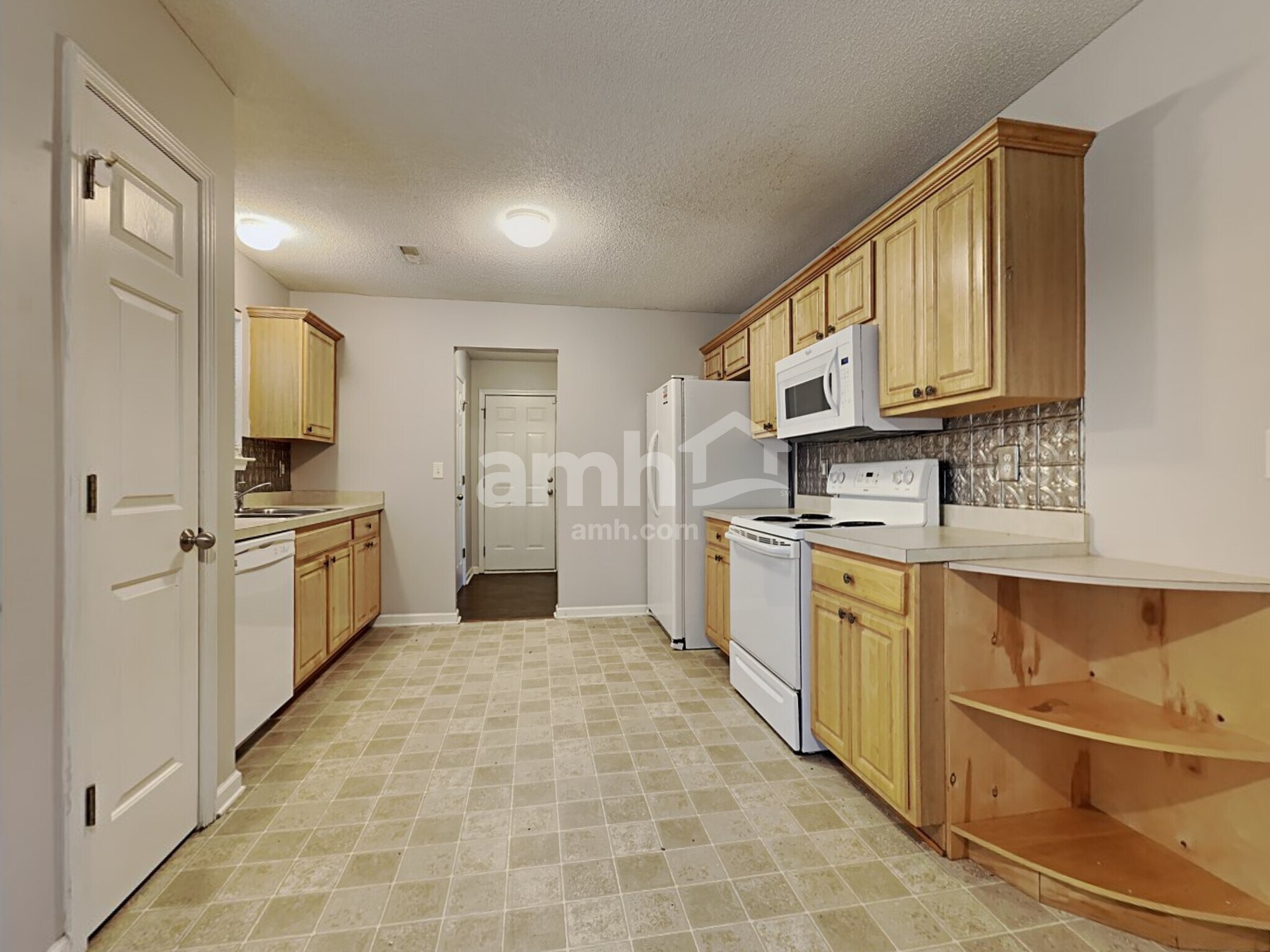 Building Photo - 149 Trickle Dr