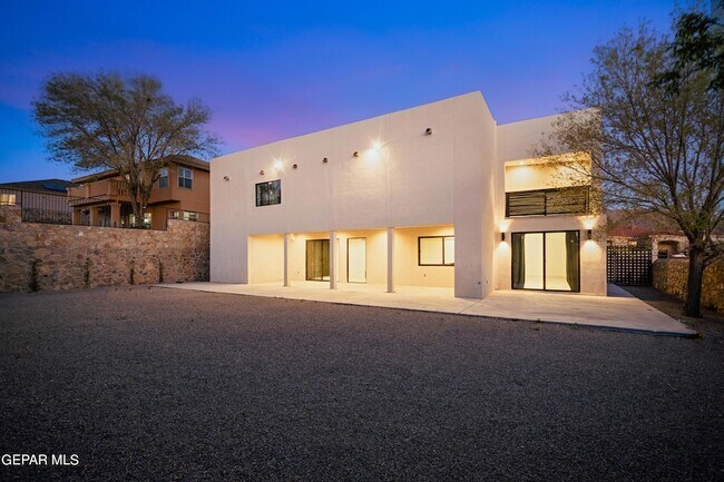 Building Photo - 1029 Calle Parque Dr
