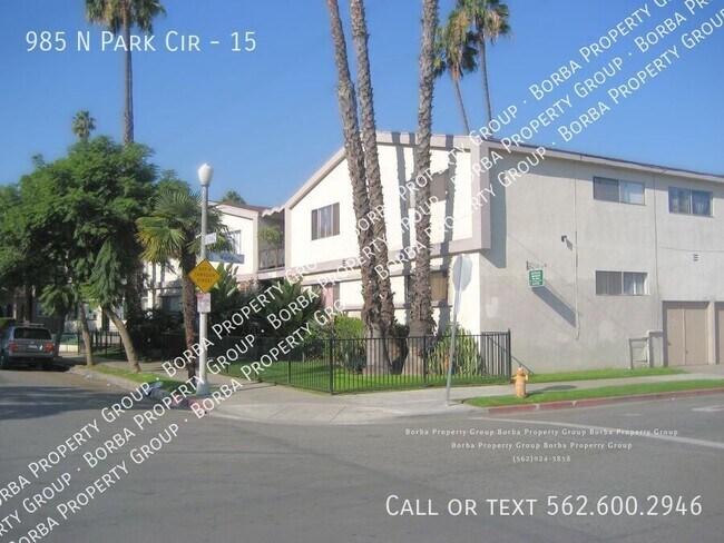 Building Photo - 985 N Pk Cir