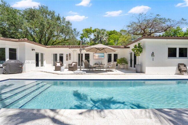 Building Photo - 1524 Siena Ave