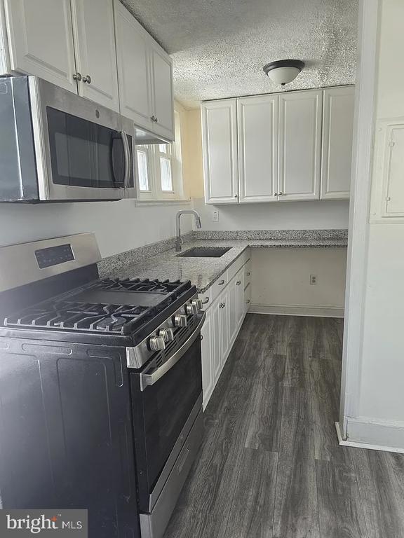 Building Photo - 33 Jacoby St