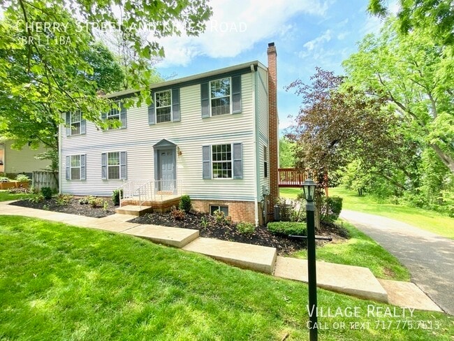 Building Photo - 225 Cherry St