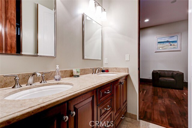 Building Photo - 853 6th St