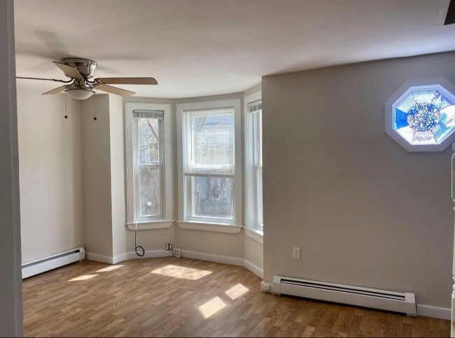 Building Photo - 14 Springfield Ct