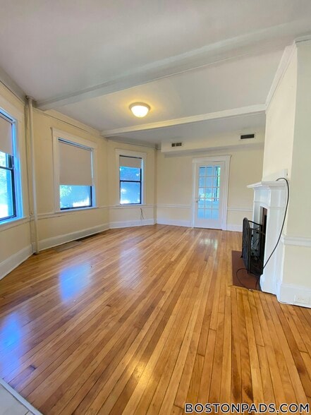 Building Photo - 26 Hamilton Rd