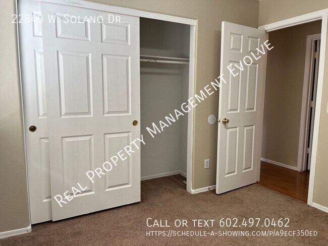 Building Photo - Move in Special