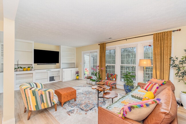 Building Photo - 1632 Shady Cove Ln