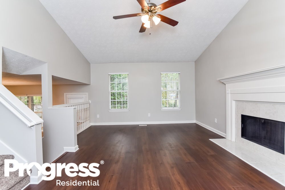 Building Photo - 300 Mephisto Cir