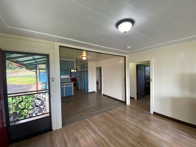 Building Photo - Hakalau