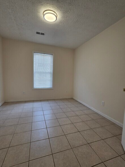 Building Photo - 1460 Scenic Brook Trl SW