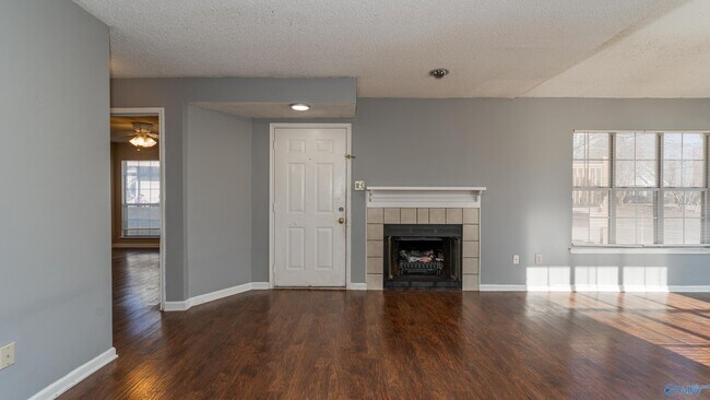 Building Photo - 126 Waters Edge Ln