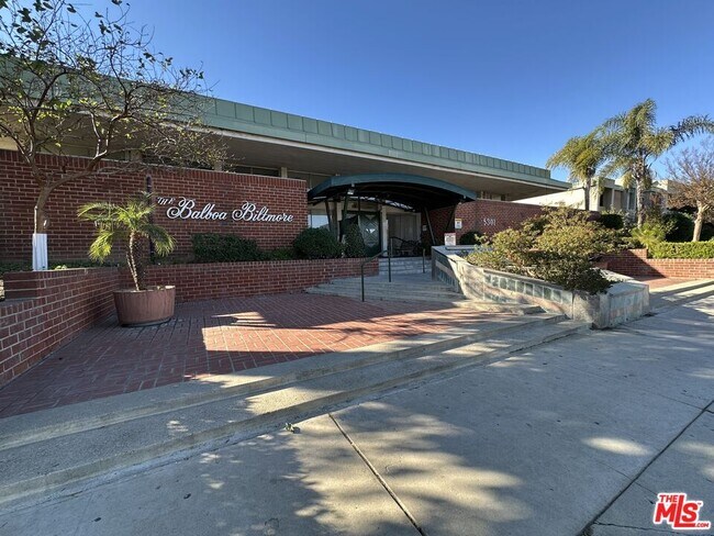 Building Photo - 5301 Balboa Blvd