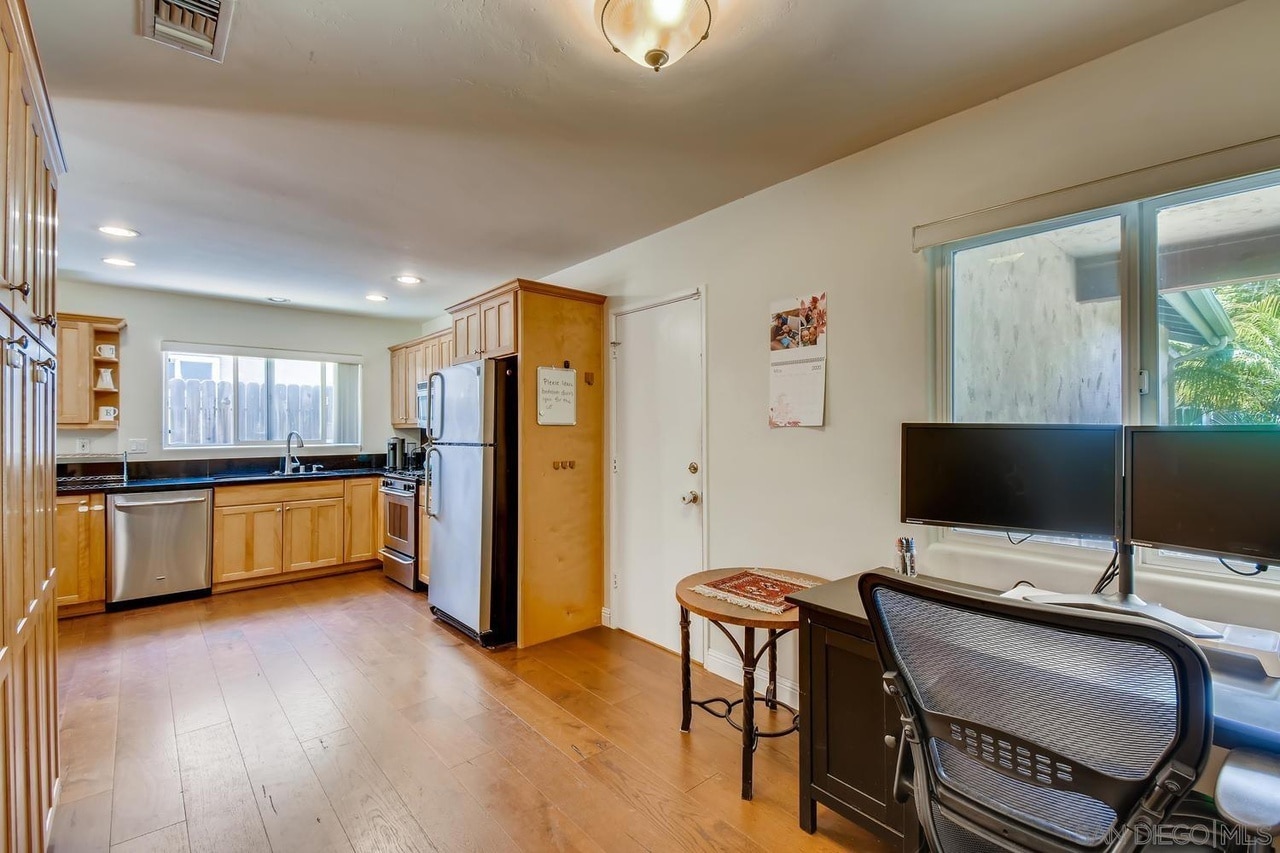 Building Photo - 5664 Campanile Way