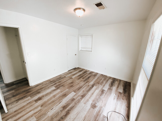 Building Photo - 5225 Woodsey Way