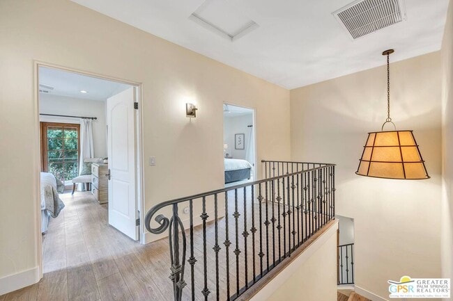 Building Photo - 392 Villaggio S
