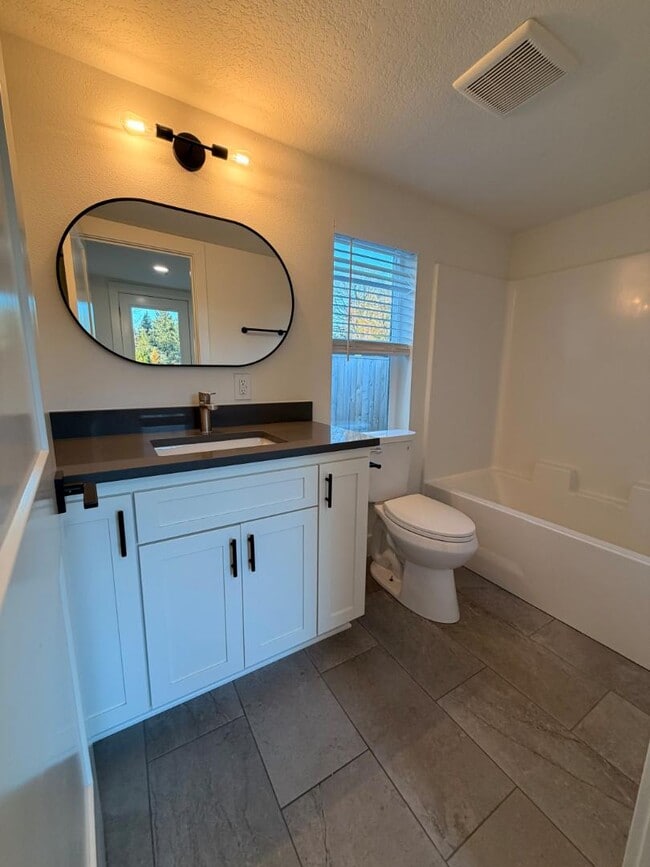 Building Photo - 17775 SW Alexander St