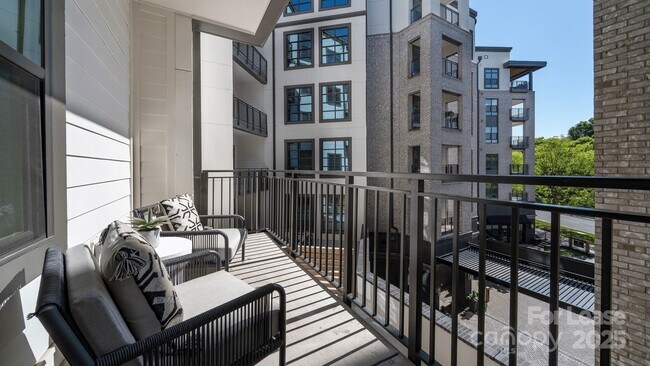 Building Photo - 4401 Barclay Downs Dr