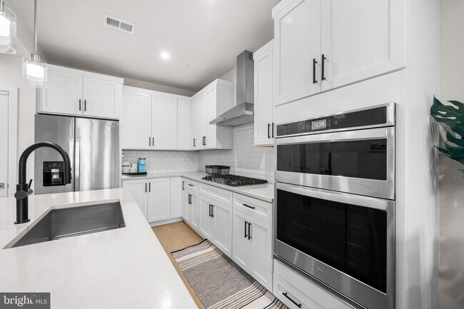 Building Photo - 22363 Roanoke Rise Terrace