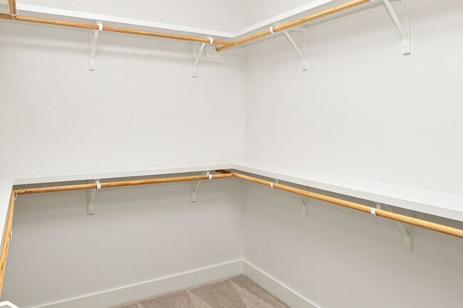 Building Photo - 1500 Sylvan Glade
