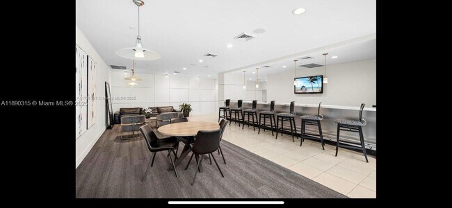 Building Photo - 1250 S Miami Ave