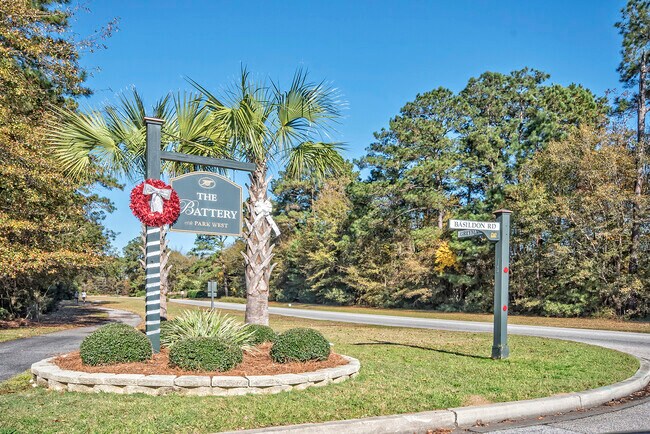 Building Photo - 1602 Basildon Rd