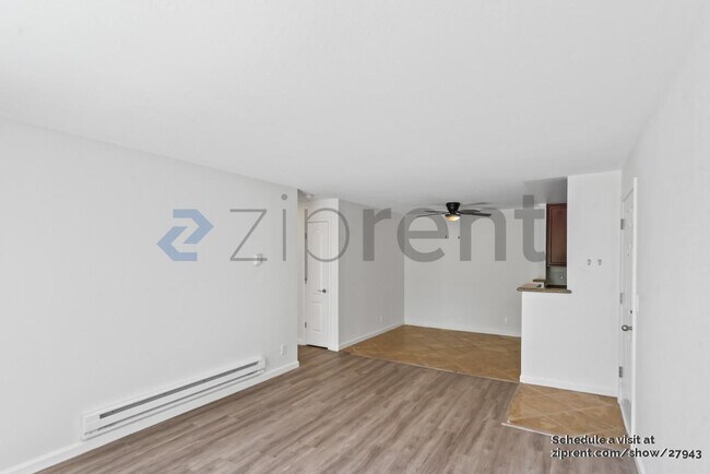 Building Photo - 866 Catkin Ct