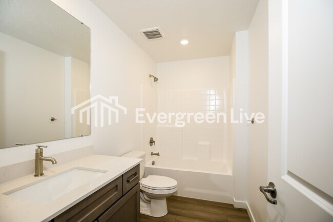 Building Photo - 15146 Nimbus Way