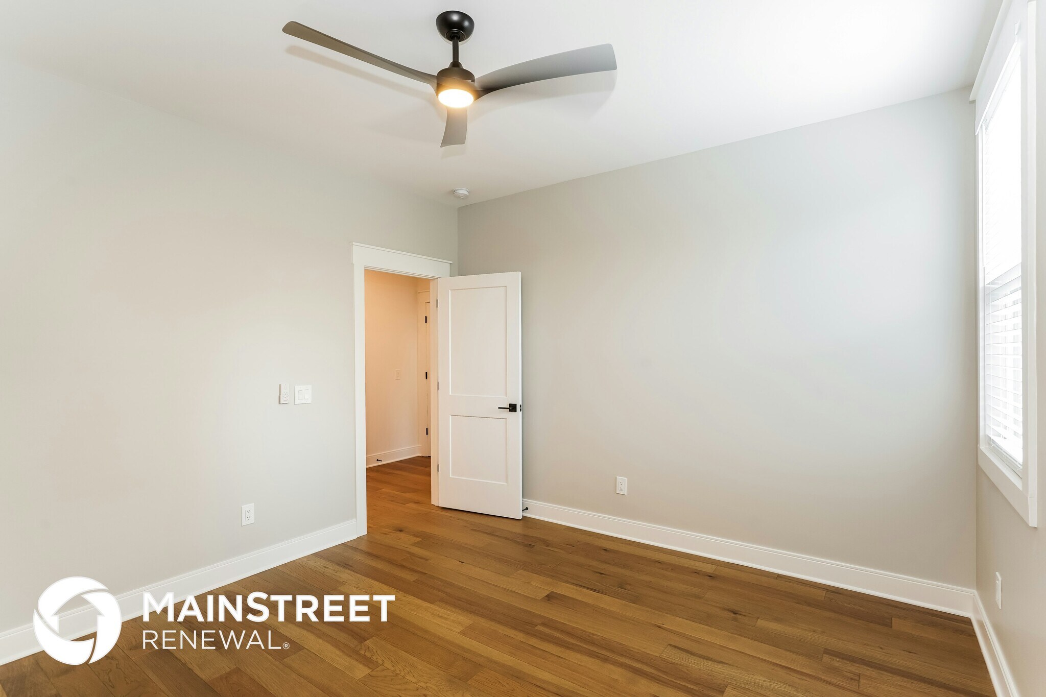 Building Photo - 606 26th Ave N