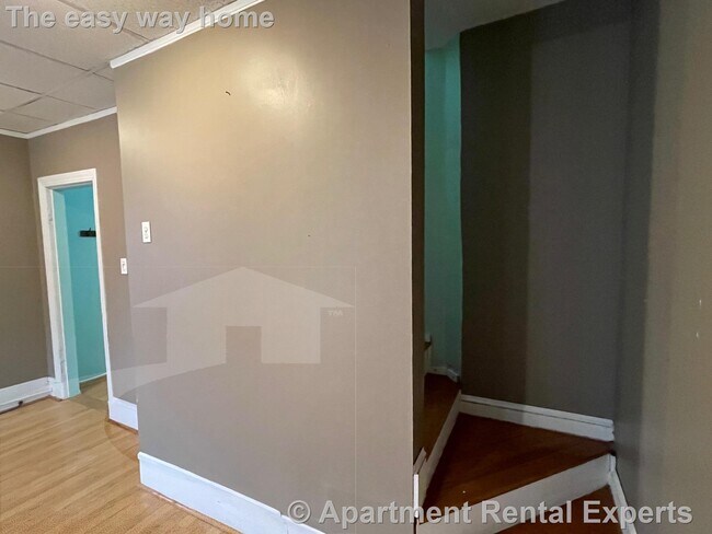 Building Photo - 741 Somerville Ave