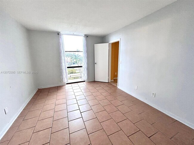 Building Photo - 13499 Biscayne Blvd