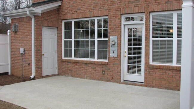 Building Photo - 2658 Gadsen Walk NW