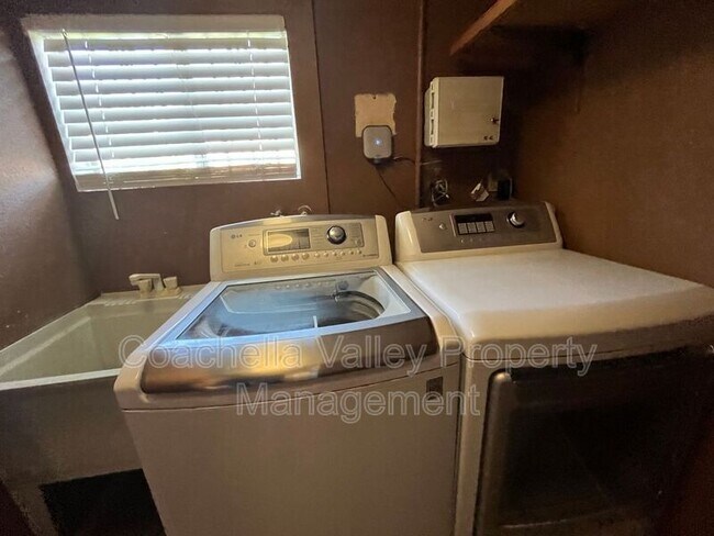 Building Photo - 46630 Vargas Rd