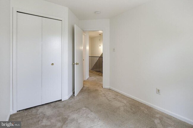 Building Photo - 8867 Willowwood Way