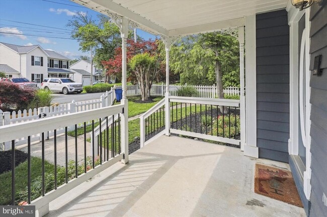Building Photo - 404 Fairlea Dr
