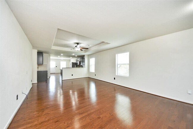 Building Photo - 5710 Camelia Evergreen Ln