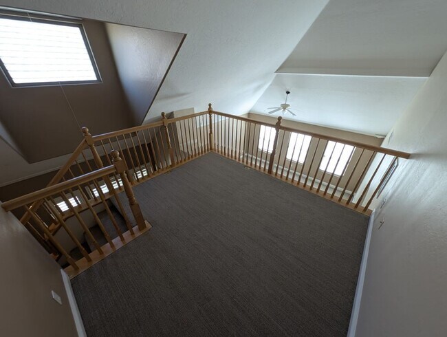 Building Photo - 9149 Tudor Park Pl