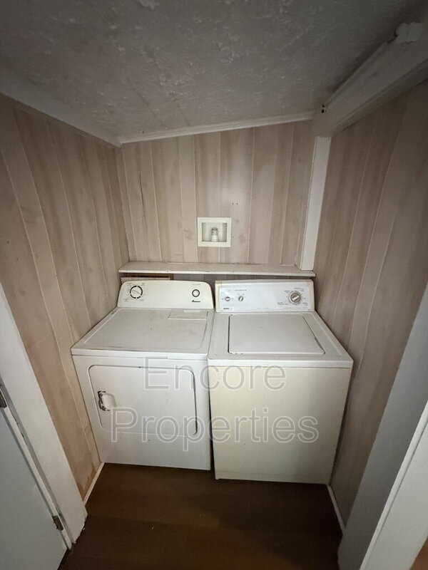 Building Photo - 2003 Burnett Ave