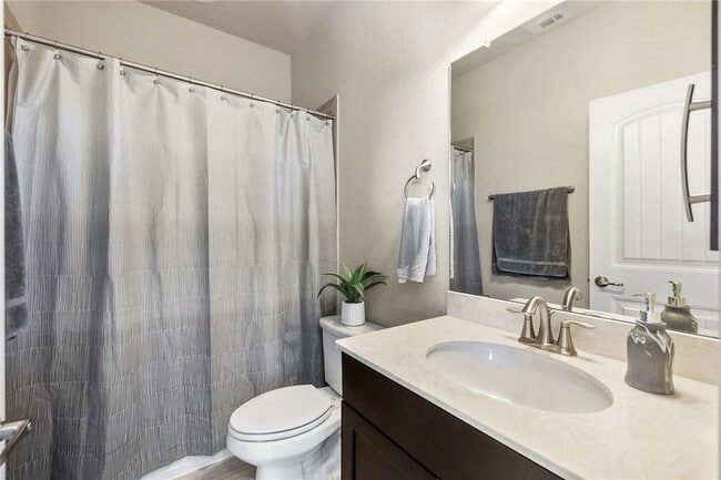 Building Photo - 203 Montalcino Blvd