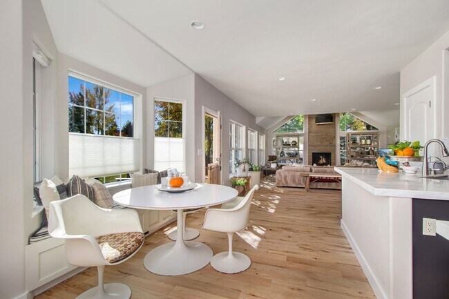 Building Photo - Winter Getaway, Cozy Mountain Modern Lodge