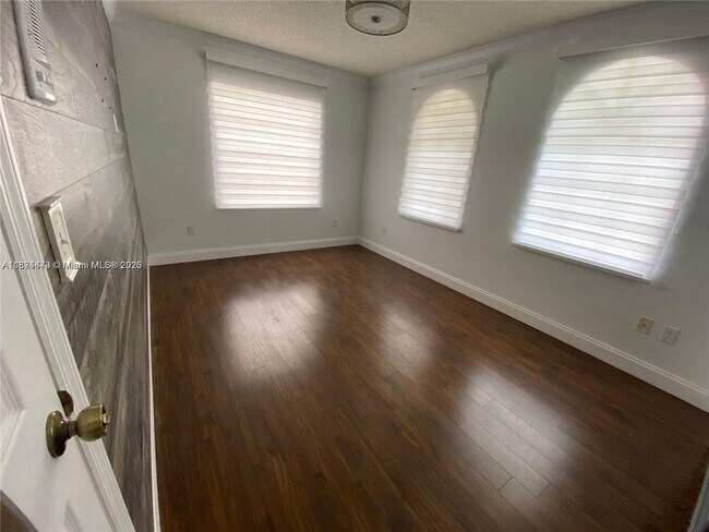 Building Photo - 14343 SW 115th Terrace