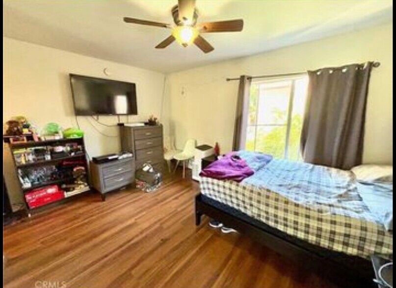 Building Photo - 18350 Hatteras St