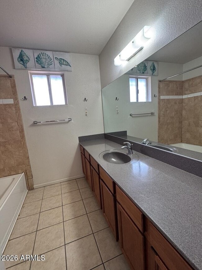 Building Photo - 1281 N Catalina Dr