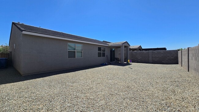 Building Photo - Gorgeous, Almost New Home in Newer Tolleson Neighborhood! Priced just right!