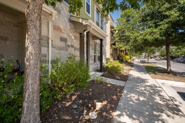 Building Photo - Beautiful Crestview Station Home with Garage & Covered Patio