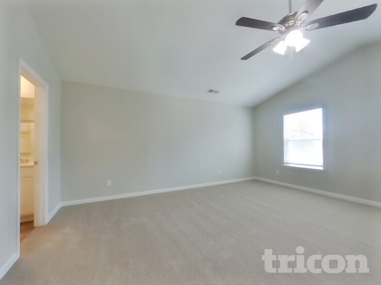 Building Photo - 205 Brenett Francis Ct