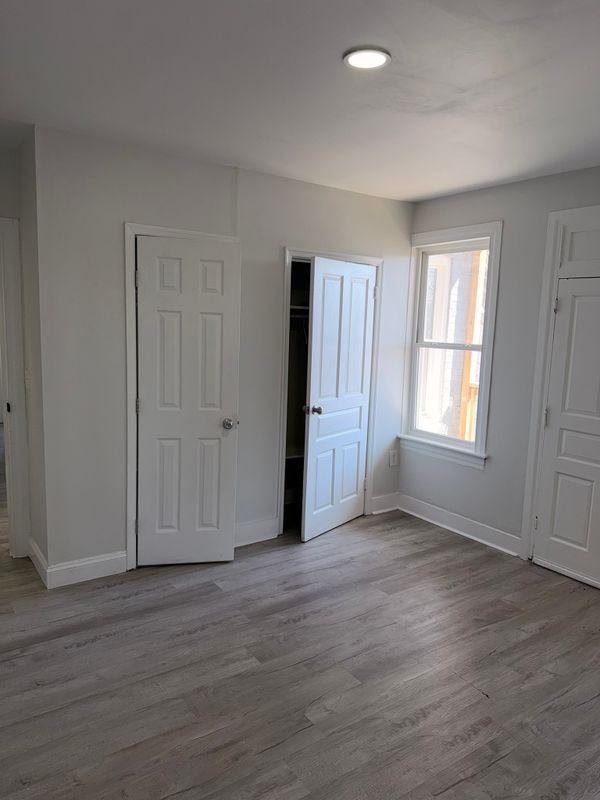 Building Photo - 328 Pattison St