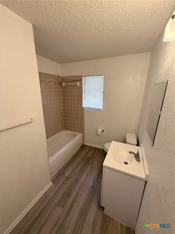 Building Photo - 2502 Transit Dr